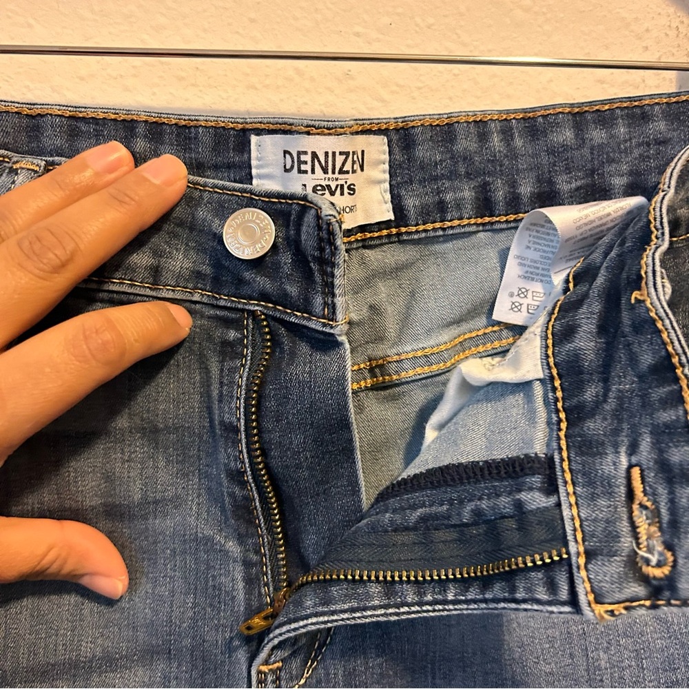 Denizen from Levi's 14 Women's Dark Blue Jean Cuff Shorts - Picture 5 of 7